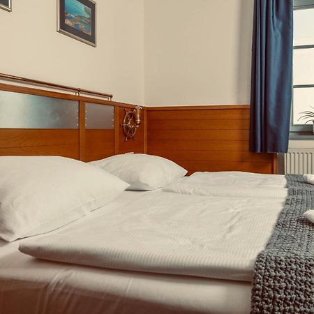 Hiddenseer Hotel Stralsund Dış mekan fotoğraf