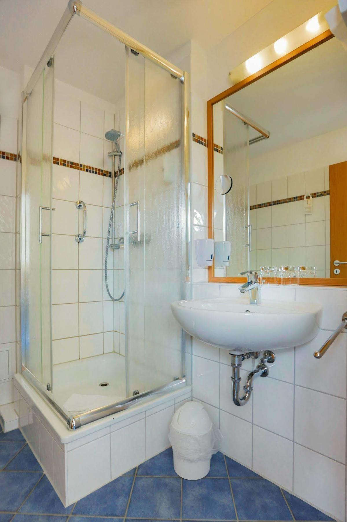 Hiddenseer Hotel Stralsund Dış mekan fotoğraf