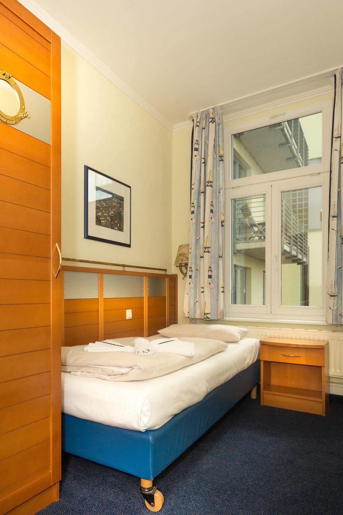 Hiddenseer Hotel Stralsund Dış mekan fotoğraf