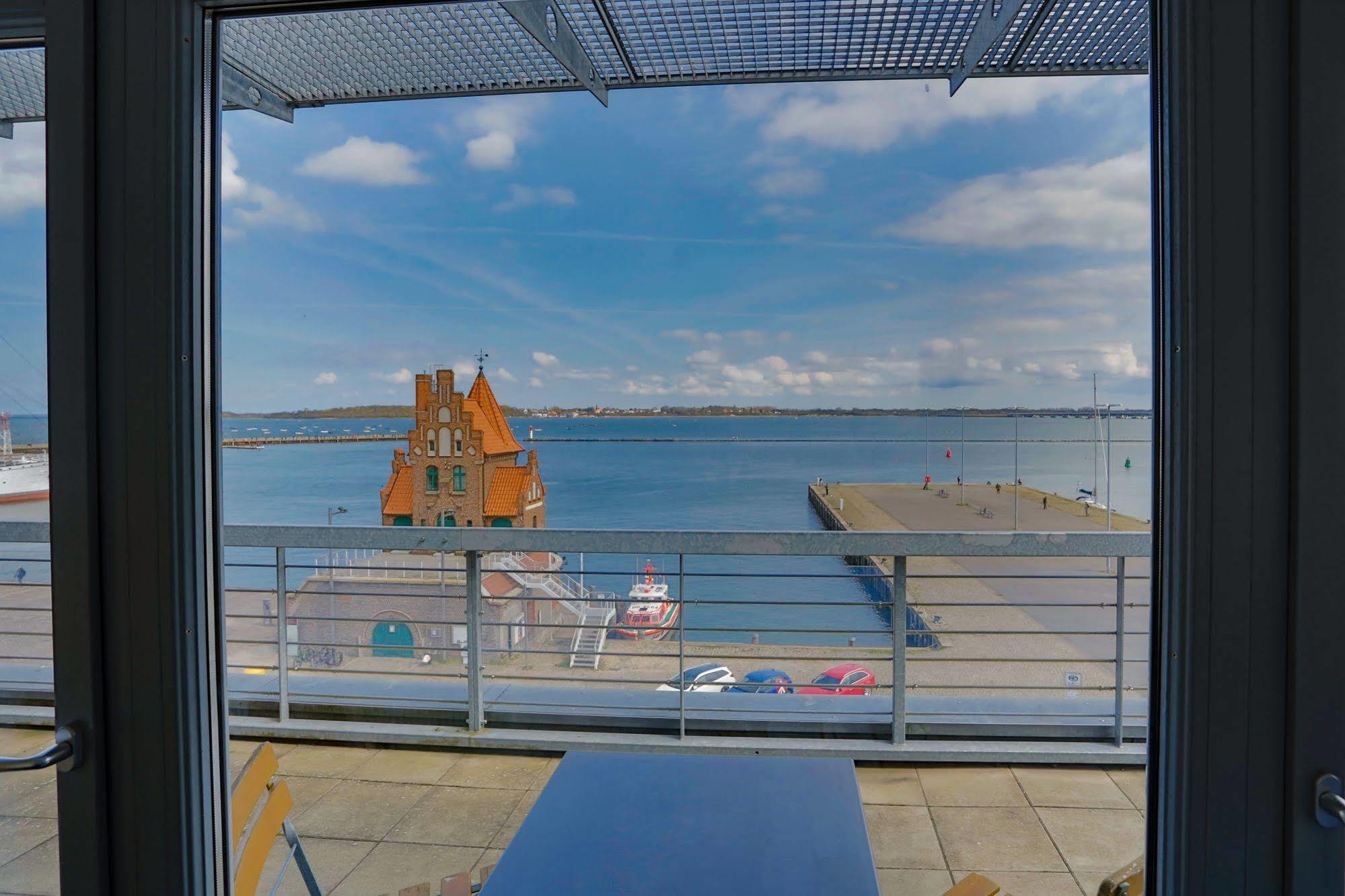 Hiddenseer Hotel Stralsund Dış mekan fotoğraf